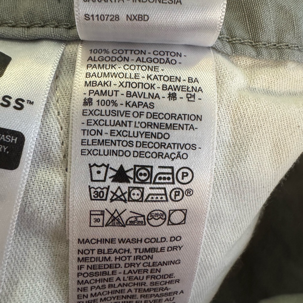 Levi's Men's Grey Cargo Shorts Size 38 - Picture 5 of 8